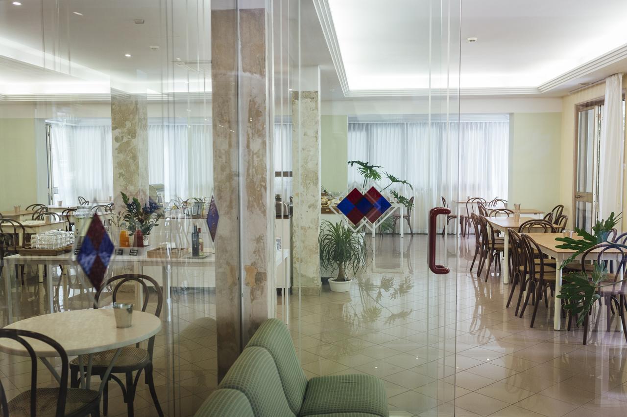 Hotel Montecarlo Rimini Exterior photo