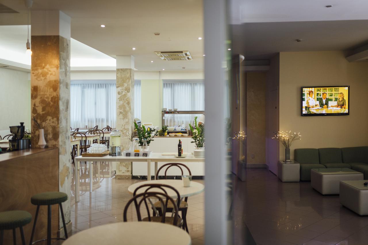 Hotel Montecarlo Rimini Exterior photo